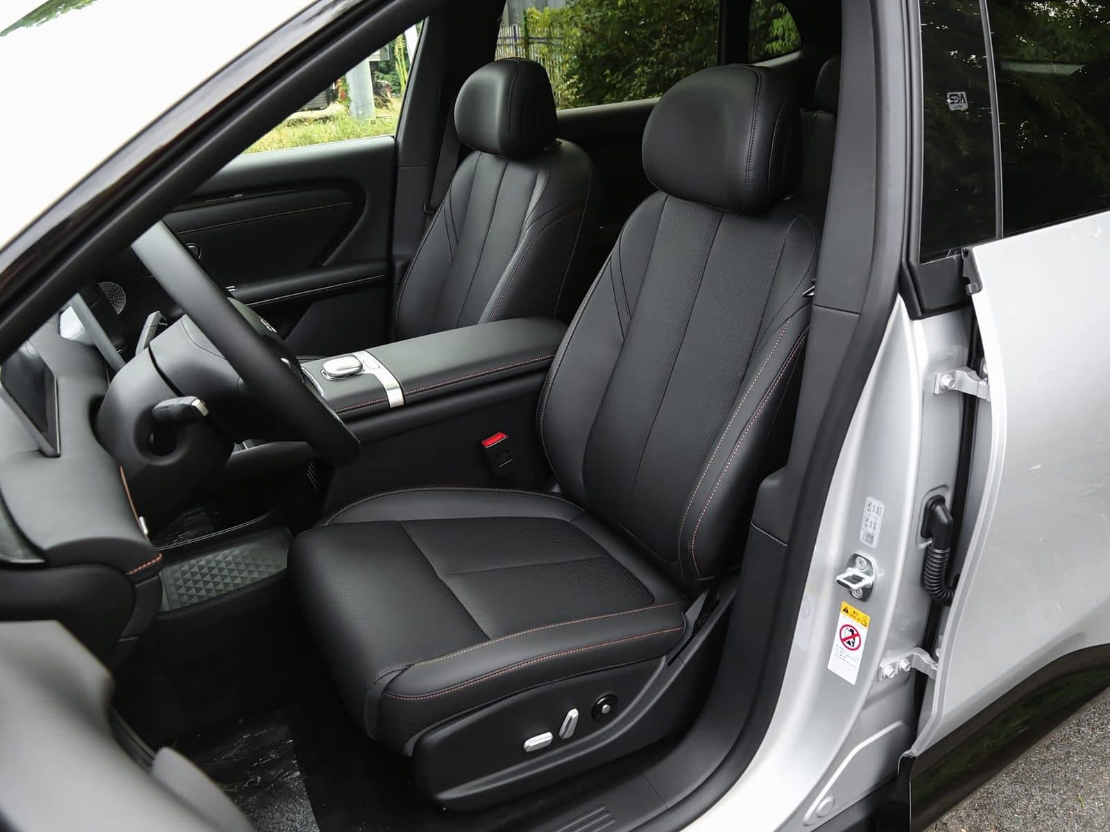 2027 Changan NEVO Q06 — Midsize SUV, interior 2 (for export)