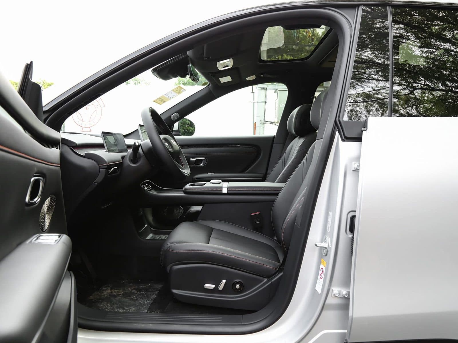 2027 Changan NEVO Q06 — Midsize SUV, interior 3 (for export)