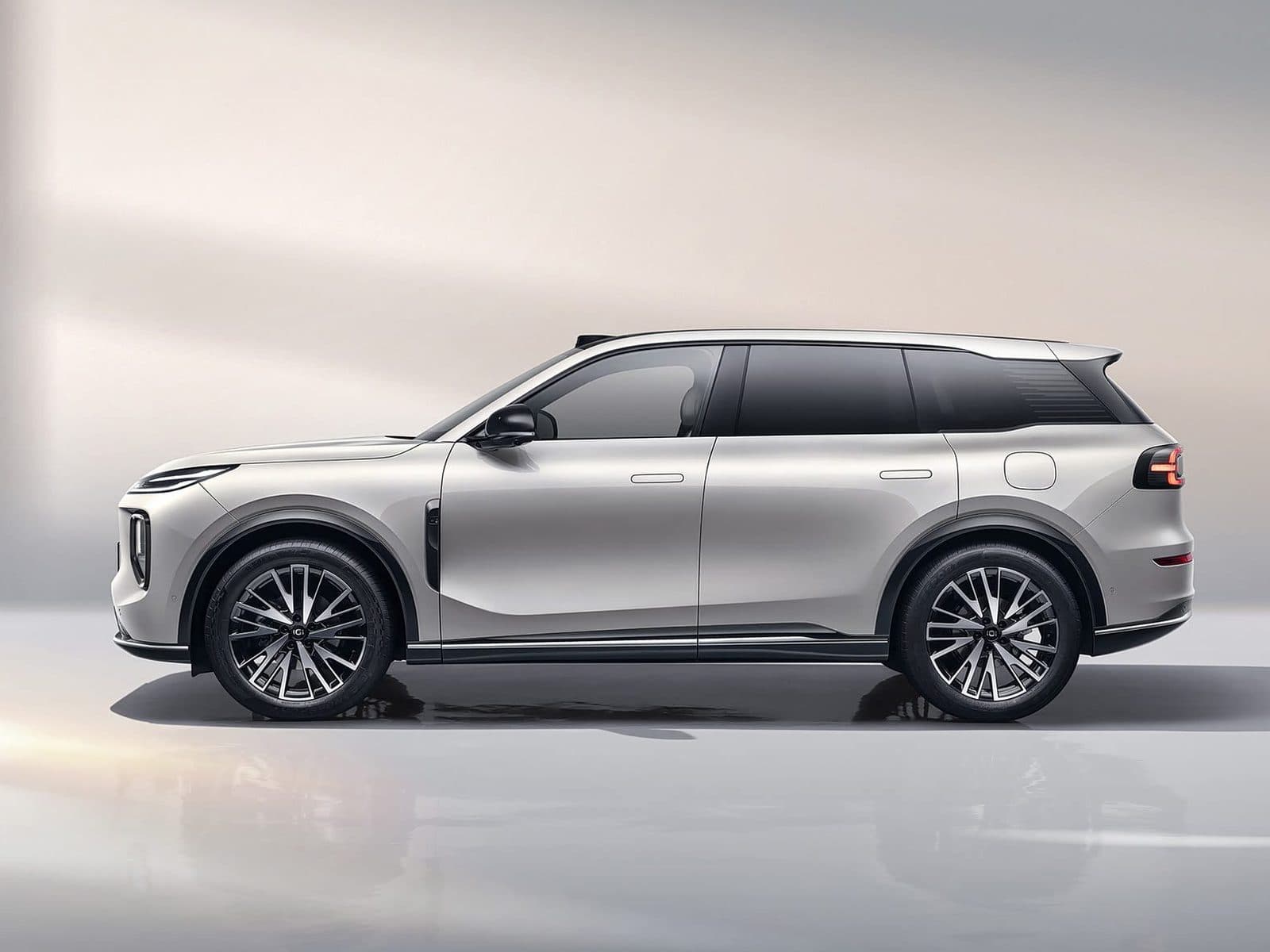2025 Changan NEVO Q07 — Midsize SUV, exterior (for export)